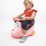 Troninho Plástico Infantil Carro Rosa - Imagem 4